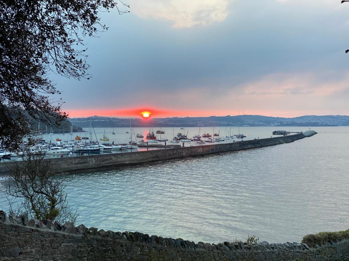 Lobster Pot Apartment With Stunning Harbour And Sea Views And Free Parking For One Car & Pet Friendly Paraná Exterior foto