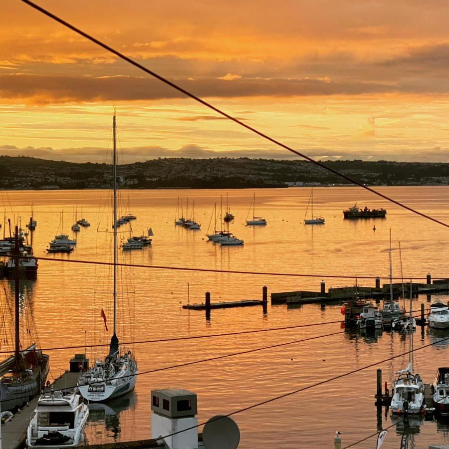 Lobster Pot Apartment With Stunning Harbour And Sea Views And Free Parking For One Car & Pet Friendly Paraná Exterior foto